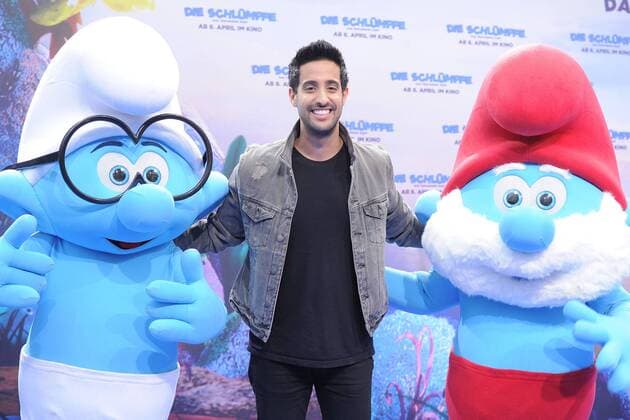 Sami Slimani Ankunft am Blauen Teppich zur Deutschlandpremiere des Animationsfilmes, Die Schluempfe, das verlorene Dorf im Cinestar im Sony Center in Berlin, am 02.04.2017