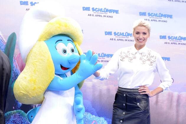 Lena Gercke Ankunft am Blauen Teppich zur Deutschlandpremiere des Animationsfilmes, Die Schluempfe, das verlorene Dorf im Cinestar im Sony Center in Berlin, am 02.04.2017