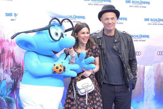 Viktoria Lauterbach, Heiner Lauterbach Ankunft am Blauen Teppich zur Deutschlandpremiere des Animationsfilmes, Die Schluempfe, das verlorene Dorf im Cinestar im Sony Center in Berlin, am 02.04.2017