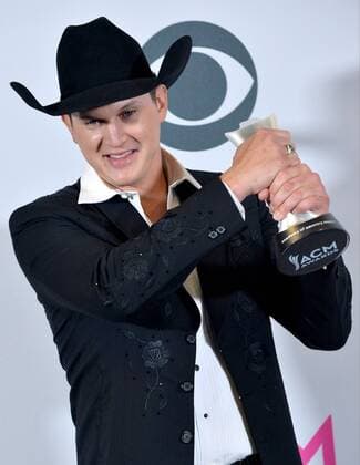 Recording artist Jon Pardi, winner of the New Male Vocalist of the Year award appears backstage during the 52nd annual Academy of Country Music Awards held at T-Mobile Arena in Las Vegas, Nevada on April 2, 2017. The show will be telecast live on CBS.  LVP20170402262 JIMxRUYMEN