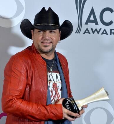 Recording artist Jason Aldean, winner of the Entertainer of the Year award appears backstage during the 52nd annual Academy of Country Music Awards held at T-Mobile Arena in Las Vegas, Nevada on April 2, 2017. The show will be telecast live on CBS.  LVP20170402328 JIMxRUYMEN