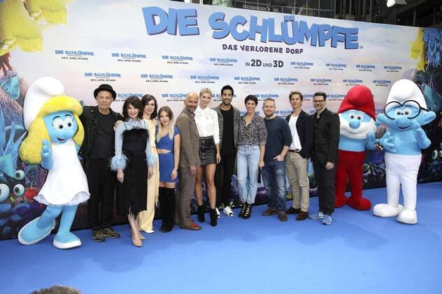 Heiner Lauterbach, Iris Berben, Nora Tschirner, Bianca Bibi Heinicke, Christoph Maria Herbst, Lena Gercke, Sami Slimani, Jasmin Gerat, Axel Stein, Tim Oliver Schultz und Rick Kavanian bei der Premiere des Kinofilms Die Schlümpfe - Das verlorene Dorf im Cinestar Sony Center. Berlin, 02.04.2017 Foto:xS.xGabschx xFuturexImage