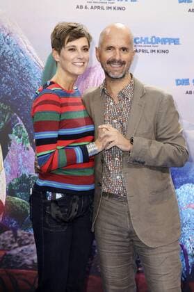 Christoph Maria Herbst mit Ehefrau Gisi bei der Premiere des Kinofilms Die Schlümpfe - Das verlorene Dorf im Cinestar Sony Center. Berlin, 02.04.2017 Foto:xS.xGabschx xFuturexImage