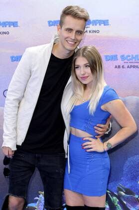 Julian Classen und Bianca Bibi Heinicke bei der Premiere des Kinofilms Die Schlümpfe - Das verlorene Dorf im Cinestar Sony Center. Berlin, 02.04.2017 Foto:xS.xSchrapsx xFuturexImage