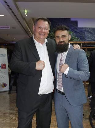 Deuetscher Sportjournalistenpreis in Hamburg Soeren Bauer, Uensal Arik beim Sportjournalistenpreis im Grand Elyse Hotel Hamburg.