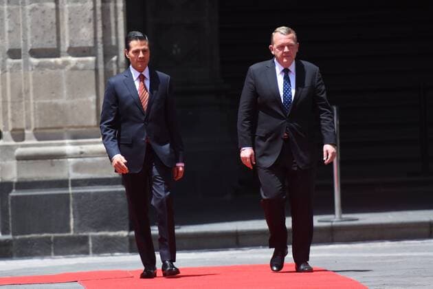 Nieto empfängt Rasmussen in Mexiko Stadt April 3, 2017 - Mexico City, Mexico Mex - Prime Minister of Denmark Lars LoÂ¸kke Rasmussen and President of Mexico Enrique Pena Nieto are seen walking on red carpet during welcoming ceremony at National Palace on April 03, 2017 in Mexico City, Mexico Mexico City Mexico Mex  - ZUMAn230 20170403_zaa_n230_131 Copyright: xCarlosxTischlerx