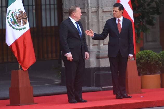 Nieto empfängt Rasmussen in Mexiko Stadt April 3, 2017 - Mexico City, Mexico Mex - Prime Minister of Denmark Lars LoÂ¸kke Rasmussen and President of Mexico Enrique Pena Nieto during welcoming ceremony at National Palace on April 03, 2017 in Mexico City, Mexico Mexico City Mexico Mex  - ZUMAn230 20170403_zaa_n230_136 Copyright: xCarlosxTischlerx