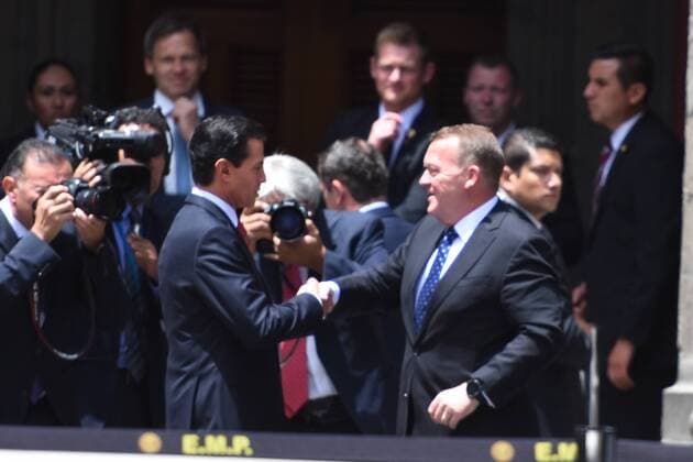 Nieto empfängt Rasmussen in Mexiko Stadt April 3, 2017 - Mexico City, Mexico Mex - President of Mexico Enrique Pena Nieto receives the Prime Minister of Denmark Lars LoÂ¸kke Rasmussen during welcoming ceremony at National Palace on April 03, 2017 in Mexico City, Mexico Mexico City Mexico Mex  - ZUMAn230 20170403_zaa_n230_138 Copyright: xCarlosxTischlerx