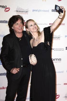 Olaf Malolepski und Tochter Pia Malo bei der 12. Verleihung des PRG Live Entertainment Award in der Festhalle Frankfurt. Frankfurt am Main, 03.04.2017 Foto:xS.xGabschx xFuturexImage