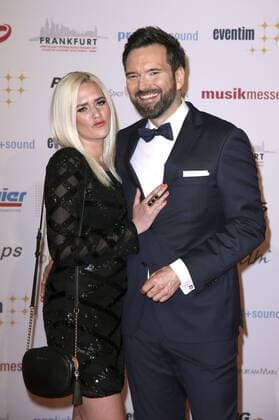 Sarah Knappik und Ingo Nommsen bei der 12. Verleihung des PRG Live Entertainment Award in der Festhalle Frankfurt. Frankfurt am Main, 03.04.2017 Foto:xS.xGabschx xFuturexImage