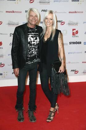 Matthias Reim mit Freundin Christin Stark bei der 12. Verleihung des PRG Live Entertainment Award in der Festhalle Frankfurt. Frankfurt am Main, 03.04.2017 Foto:xS.xGabschx xFuturexImage