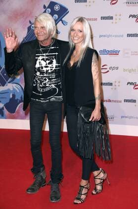 Matthias Reim mit Freundin Christin Stark bei der 12. Verleihung des PRG Live Entertainment Award in der Festhalle Frankfurt. Frankfurt am Main, 03.04.2017 Foto:xS.xGabschx xFuturexImage