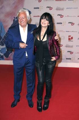 Ossy Hoppe und Nena bei der 12. Verleihung des PRG Live Entertainment Award in der Festhalle Frankfurt. Frankfurt am Main, 03.04.2017 Foto:xS.xGabschx xFuturexImage
