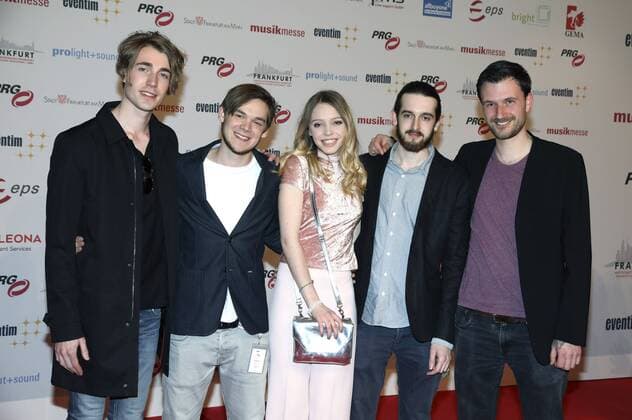 Lina Larissa Strahl mit Band bei der 12. Verleihung des PRG Live Entertainment Award in der Festhalle Frankfurt. Frankfurt am Main, 03.04.2017 Foto:xS.xGabschx xFuturexImage