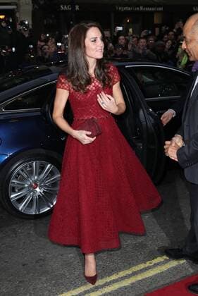 . 04 04 2017. London, United Kingdom. The Duchess of Cambridge arriving at the opening night of the musical 42nd Street at the Theatre Royal Drury Lane, London, in aid of East Anglia s Children s Hospice.  xStephenxLockx xi-Imagesx IIM-14819-0006