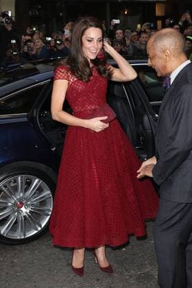 . 04 04 2017. London, United Kingdom. The Duchess of Cambridge arriving at the opening night of the musical 42nd Street at the Theatre Royal Drury Lane, London, in aid of East Anglia s Children s Hospice.  xStephenxLockx xi-Imagesx IIM-14819-0007