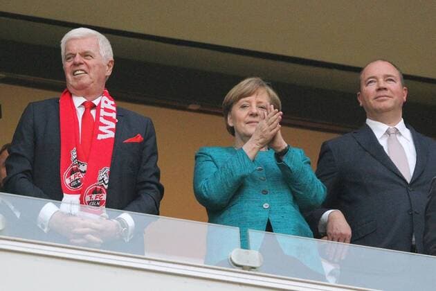 Fußball 1. Bundesliga 27. Spieltag 1. FC Köln - Eintracht Frankfurt am 04.04.2017 im RheinEnergieStadion in Köln Bundeskanzlerin Angela Merkel auf der Ehrentribüne Foto: osnapix 1. FC Köln - Eintracht Frankfurt MH