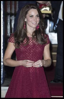 . 04 04 2017. London, United Kingdom. The Duchess of Cambridge leaving the opening night of the musical 42nd Street at the Theatre Royal Drury Lane, London, in aid of East Anglia s Children s Hospice.  xStephenxLockx xi-Imagesx IIM-14819-0027