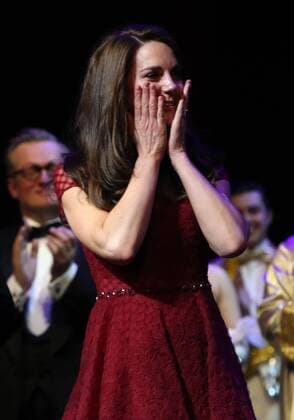 . 04 04 2017. London, United Kingdom. The Duchess of Cambridge on stage following the curtain call during the opening night of the musical 42nd Street at the Theatre Royal Drury Lane, London, in aid of East Anglia s Children s Hospice.  xROTAx xi-Imagesx IIM-14819-0034