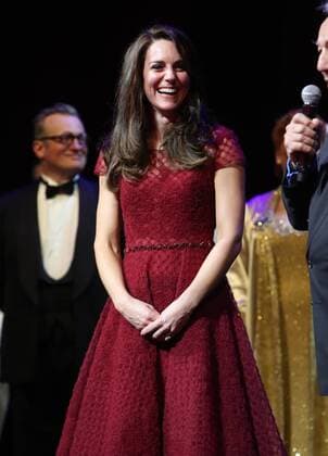 . 04 04 2017. London, United Kingdom. The Duchess of Cambridge on stage following the curtain call during the opening night of the musical 42nd Street at the Theatre Royal Drury Lane, London, in aid of East Anglia s Children s Hospice.  xROTAx xi-Imagesx IIM-14819-0036