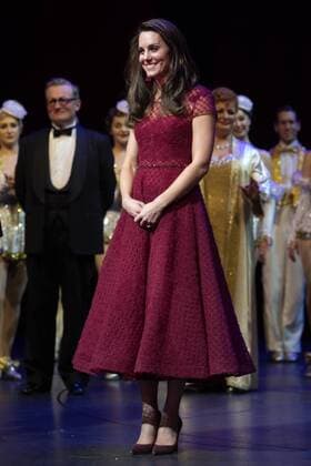 . 04 04 2017. London, United Kingdom. The Duchess of Cambridge on stage following the curtain call during the opening night of the musical 42nd Street at the Theatre Royal Drury Lane, London, in aid of East Anglia s Children s Hospice.  xROTAx xi-Imagesx IIM-14819-0041