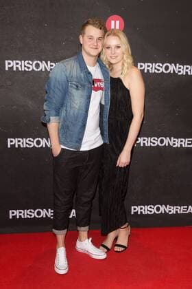 Felix van Deventer mit Freundin Vivien Radigk - Premiere der neuen Staffel Prison Break von RTL II in Berlin am 06.04.2017. Premiere der neuen Staffel Prison Break