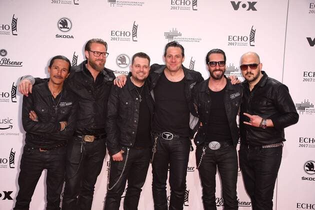 Die Gruppe The Boss Hoss mit Sascha Vollmer und Alec Völkel bei der Verleihung vom Echo am 06.04.2017 in Berlin Echo Verleihung 2017 in Berlin 