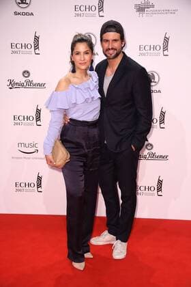 Tom Beck und Chryssanthi Kavazi bei der Verleihung vom Echo am 06.04.2017 in Berlin Echo Verleihung 2017 in Berlin 