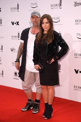 Simone Thomalla mit Freund Dino bei der Verleihung vom Echo am 06.04.2017 in Berlin Echo Verleihung 2017 in Berlin 