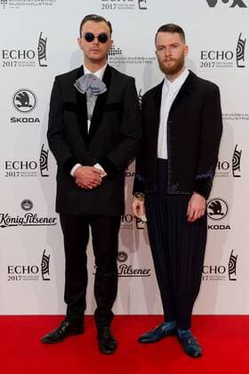 Berlin, Germany 06.04.2017, Echo 2017 Deutscher Musikpreis, Hurts, Theo Hutchcraft und Adam Anderson ( DeFodi001
