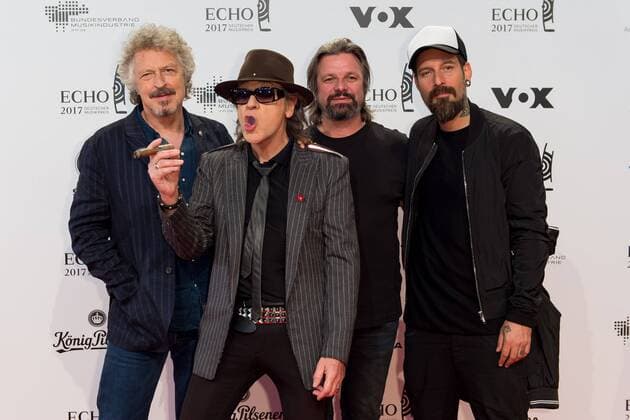 Bilder des Tages Berlin, Germany 06.04.2017, Echo 2017 Deutscher Musikpreis, Wolfgang Niedecken, Udo Lindenberg, Henning Wehland und Daniel Wirtz ( DeFodi001