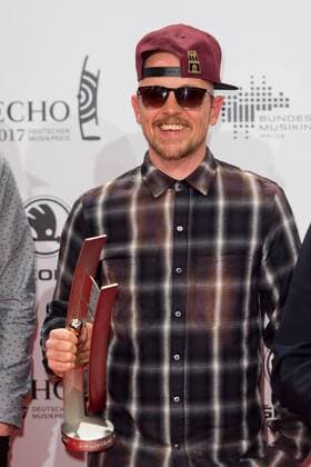 Berlin, Germany 06.04.2017, Echo 2017 Deutscher Musikpreis, Echo fuer HIP -Hop Urban national geht an, Beginner, Jan Delay ( DeFodi001
