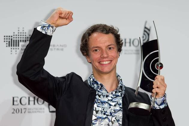 Berlin, Germany 06.04.2017, Echo 2017 Deutscher Musikpreis, DJ, Frans Zimmer, Alle Farben, mit dem Echo in der Kategorie Dance national ( DeFodi001