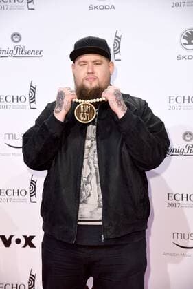 Rag n Bone Man, Rory Graham Roter Teppich zur Echo Verleihung 2017 in der Messe Berlin am 06.04.2017