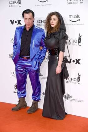 Till Lindemann mit neuer Freundin Leila Lowfire Roter Teppich zur Echo Verleihung 2017 in der Messe Berlin am 06.04.2017