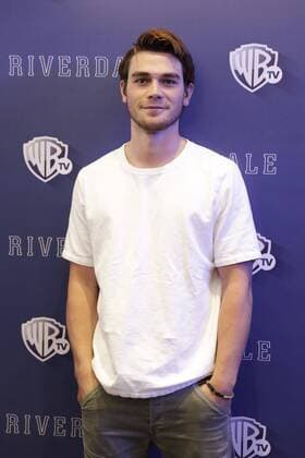April 6, 2017 - Mexico - EUM20170406ESP22. JPG.CIUDAD DE MEXICO TV-Riverdale.- El actor neozelandes, KJ Apa, integrante del reparto de la serie televisiva Riverale, basada en el comic Archie, 6 de abril de 2017, en la respectiva presentacion. Foto: Agencia EL UNIVERSALIvan StephensJMA Mexico  - ZUMAu78_ 20170406_zaf_u78_067 Copyright: xElxUniversalx