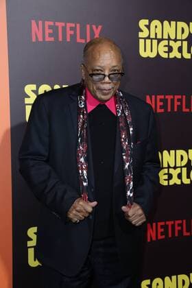 April 6, 2017 - 7 April, 2017- Hollywood, California - Quincy Jones, the premiere of Netflix s Sandy Wexler . Photo Credit: PMA AdMedia - ZUMAa123 20170406_zaa_a123_145 Copyright: xPma Admediax