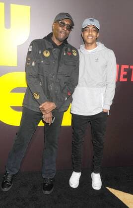 April 6, 2017 - Los Angeles, California, United States - April 6th 2017 - Los Angeles California USA - Actor ARSENIO HALL and son ARSENIO HALL JR at the Sandy Wexler Premiere held at the ArcLight The Dome Hollywood CA Los Angeles United States - ZUMAf05_ 20170406_zaf_f05_012 Copyright: xPaulxFentonx