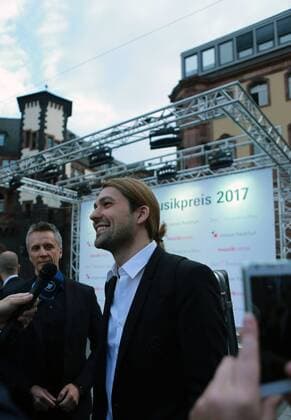 (170408) -- FRANKFURT, April 8, 2017 -- Violinist David Garrett speaks to the media during the awarding ceremony of the Frankfurt Music Prize 2017 at the St Paul s Church in Frankfurt, Germany on April 7, 2017. David Garrett was honored with the Frankfurt Music Prize 2017 on Friday. )(dtf) GERMANY-FRANKFURT-DAVID GARRETT-MUSIC LuoxHuanhuan 