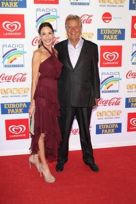 Karlheinz Kögel mit Ehefrau Dagmar Radio Regenbogen Award 2017 EuropaPark Rust Freizeitpark Dome Rust 07. April 2017
