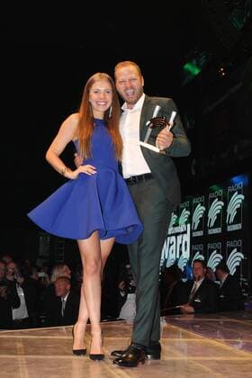 Victoria Swarovski und Mario Barth Radio Regenbogen Award 2017 EuropaPark Rust Freizeitpark Dome Rust 07. April 2017