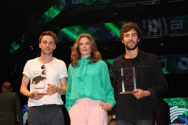 Clueso, bürgerlich Thomas Hübner (L), Marie Bäumer und Max Giesinger Radio Regenbogen Award 2017 EuropaPark Rust Freizeitpark Dome Rust 07. April 2017
