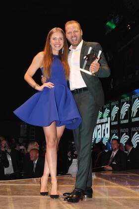 Victoria Swarovski und Mario Barth bei der Verleihung vom Radio Regenbogen Award im Europapark Rust am 7.04.2017 in Rust Radio Regenbogen Award 2017 im Europapark in Rust 