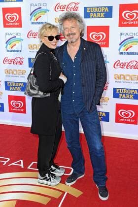 RADIO REGENBOGEN AWARD 2017. Wolfgang Niedecken und Tina Golemiewski anläßlich der Verleihung des Medienpreises aus Baden-Württemberg Radio Regenbogen Award am 07.04.2017 im Europapark Rust.