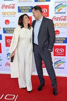 RADIO REGENBOGEN AWARD 2017. Heiko Kiesow und Iris Berben anläßlich der Verleihung des Medienpreises aus Baden-Württemberg Radio Regenbogen Award am 07.04.2017 im Europapark Rust.