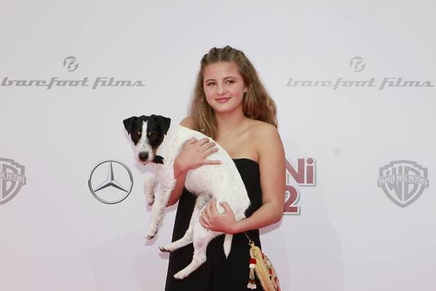 Berlin: World premiere of the film Conni & Co2 Actress Emma Schweiger on the red carpet to the world premiere of the Kinofilms Conni & Co 2 - The secret of the T-Rex in Berlin in the Sony centre on the Potsdam place in Berlin.  SimonexKuhlmey