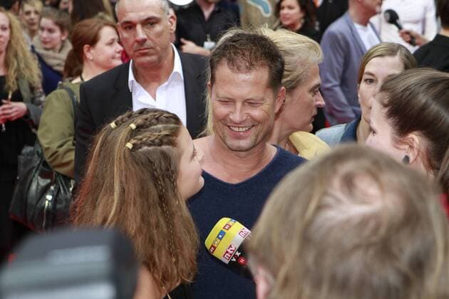 Berlin: World premiere of the film Conni & Co2 Actress Emma Schweiger and Actor Til Schweiger on the red carpet to the world premiere of the Kinofilms Conni & Co 2 - The secret of the T-Rex in Berlin in the Sony centre on the Potsdam place in Berlin.  SimonexKuhlmey