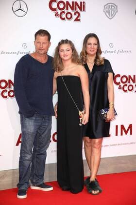 Bilder des Tages Til Schweiger, Emma Schweiger und Dana Schweiger bei der Conni & Co 2 Film Premiere am 9.04.2017 in Berlin Conni & Co 2 Filmpremiere in Berlin, 2017 