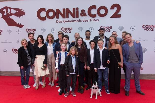 Bilder des Tages Der Cast - Weltpremiere Conni und Co 2 - das Geheimnis des T-Rex in Berlin am 09.04.2017. Weltpremiere Conni u. Co 2