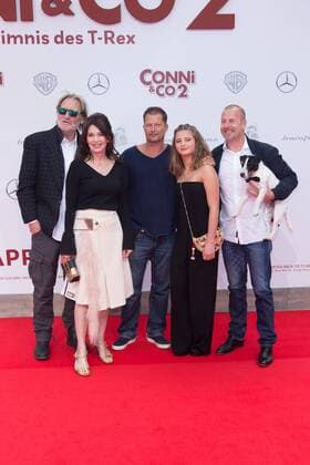 Matthias Habich, Iris Berben, Til Schweiger, Emma Schweiger und Heino Ferch - Weltpremiere Conni und Co 2 - das Geheimnis des T-Rex in Berlin am 09.04.2017. Weltpremiere Conni u. Co 2